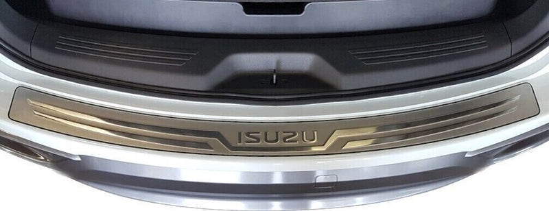 Isuzu Rear Bumper Garnish 5867618170