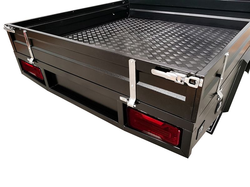 Isuzu 1650 Steel Tray with Checker Plate Floor 08C0TMAT63