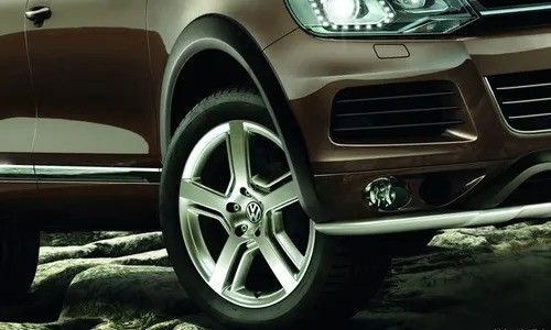 Wheel arch extension set (With chrome package, not for hybrid; not for TouaregR-Line equipment version)